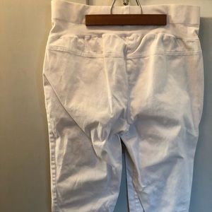 Motherhood Maternity capris